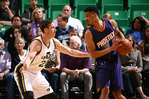 时刻难堪重 时刻难堪重